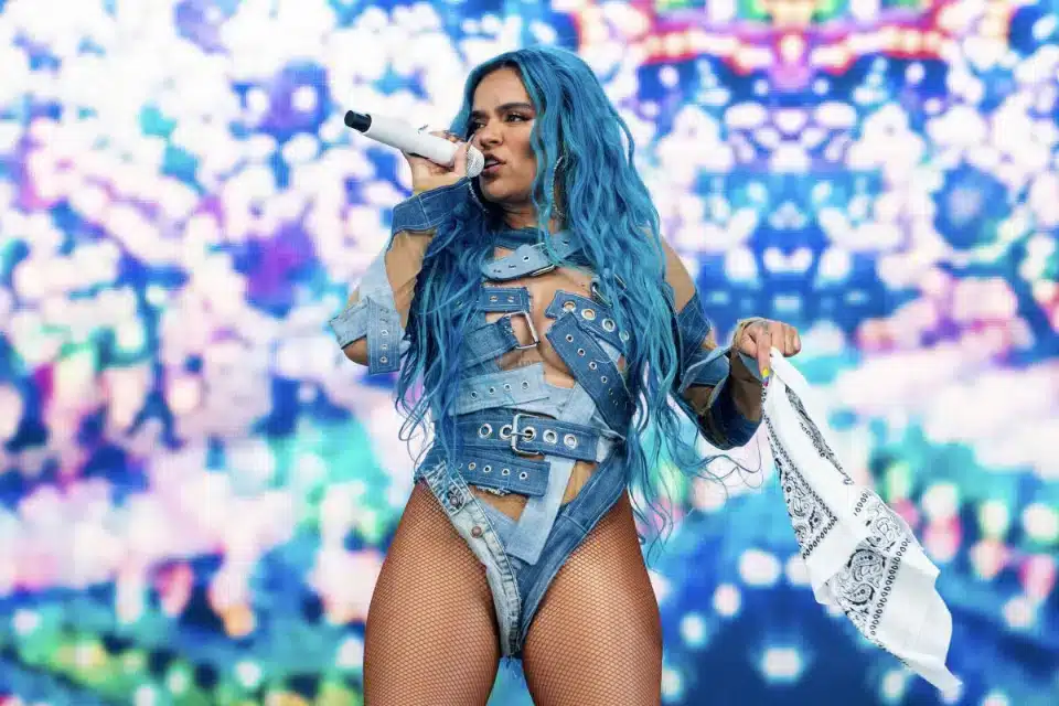 7 Mejores cantantes de habla hispanohablantes actualmente 7 Karol g