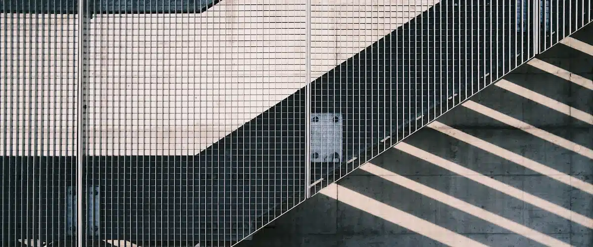 Copias de seguridad: tipos y estrategias para recuperar datos 6 Detalle de equipos y cableado en una sala técnica de servidores