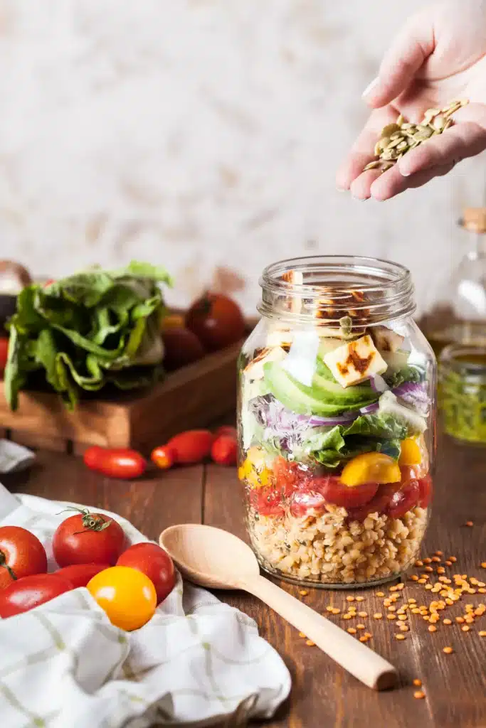 Fruta y alimentos frescos para sustituir azúcares y ultraprocesados